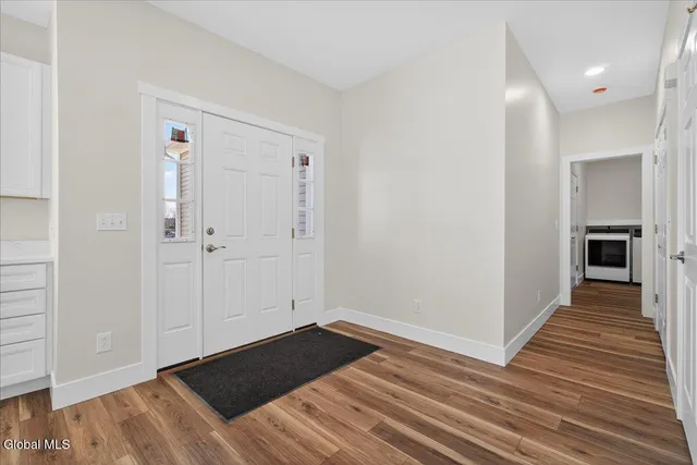 $498,000 | 1 Elena Court, Halfmoon, NY 12065