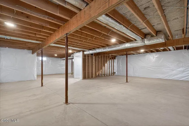 $498,000 | 1 Elena Court, Halfmoon, NY 12065