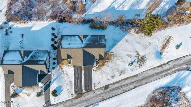 $498,000 | 1 Elena Court, Halfmoon, NY 12065