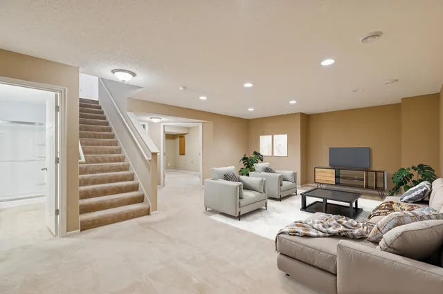 $425,000 | 6736 99th Avenue North, Brooklyn Park, MN 55445