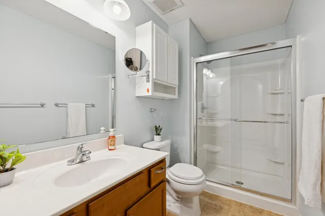 $425,000 | 6736 99th Avenue North, Brooklyn Park, MN 55445