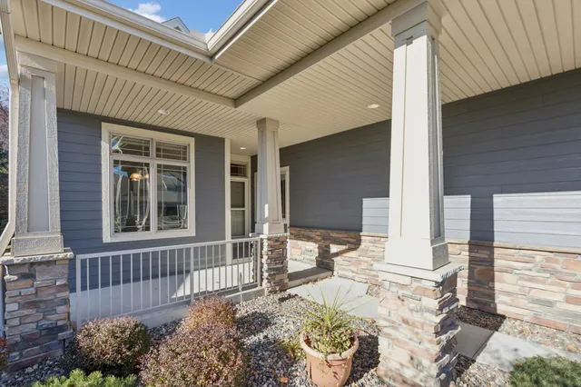 $425,000 | 6736 99th Avenue North, Brooklyn Park, MN 55445