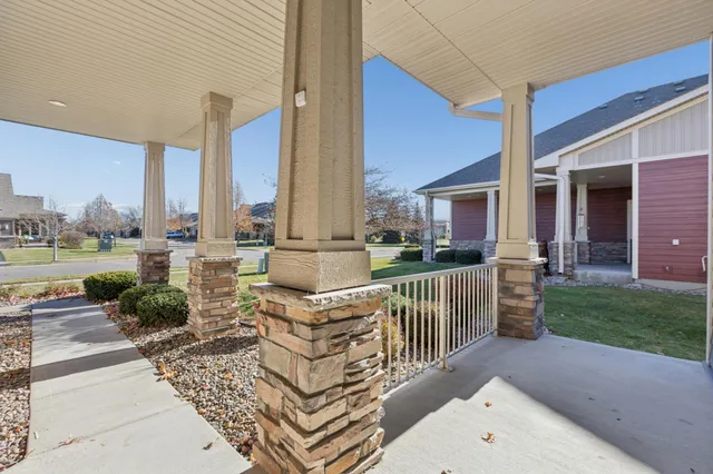 $425,000 | 6736 99th Avenue North, Brooklyn Park, MN 55445