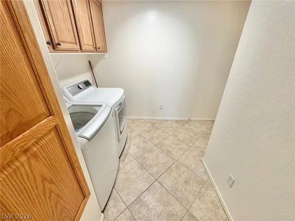 $1,400 | 8324 West Charleston Boulevard, Unit 1047, Las Vegas, NV 89117