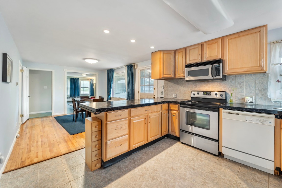 2906 Country Club Road Endicott, NY 13760 - Photo 5 of 33 Gallery Image 5