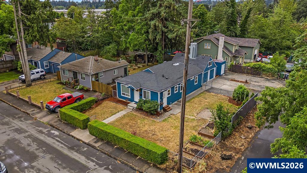 905 20th Street Southeast Salem, OR 97301 - Photo 2 of 39