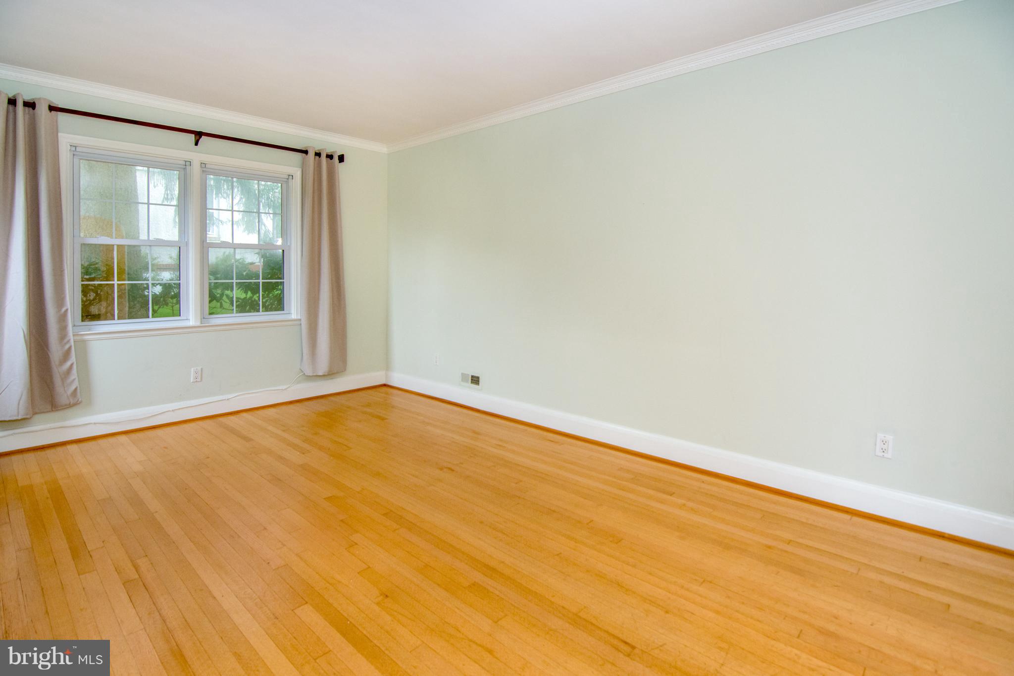 12408 Harford Road Hydes, MD 21082 - Photo 5 of 28