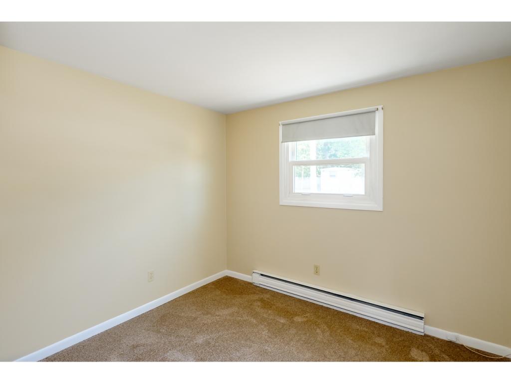 14 Nutter Street Rochester, NH 03867 - Photo 18 of 24