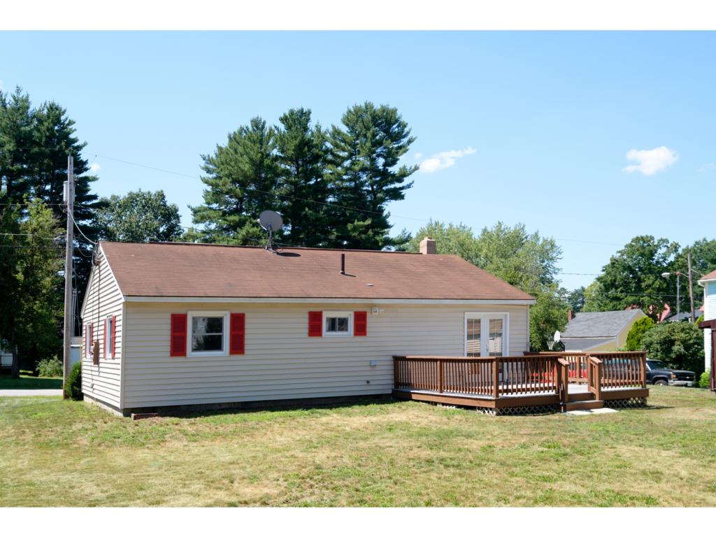 14 Nutter Street Rochester, NH 03867 - Photo 4 of 24