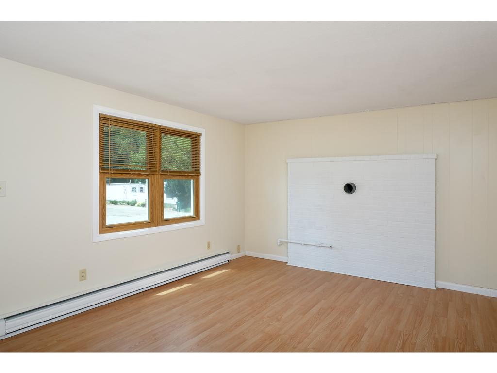 14 Nutter Street Rochester, NH 03867 - Photo 7 of 24