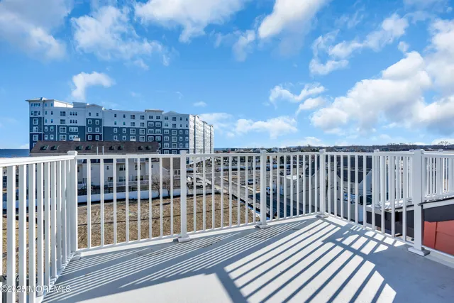 $2,575 | 19 Carr Avenue, Unit 313, Keansburg, NJ 07734