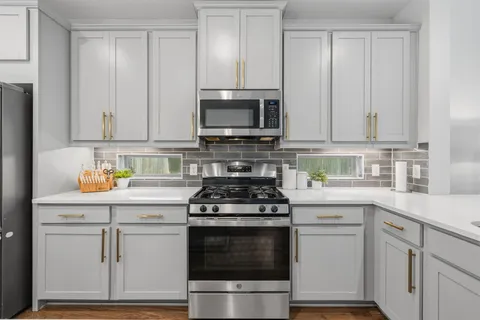 $485,000 | 421 Rise Lane, Montgomery, TX 77316