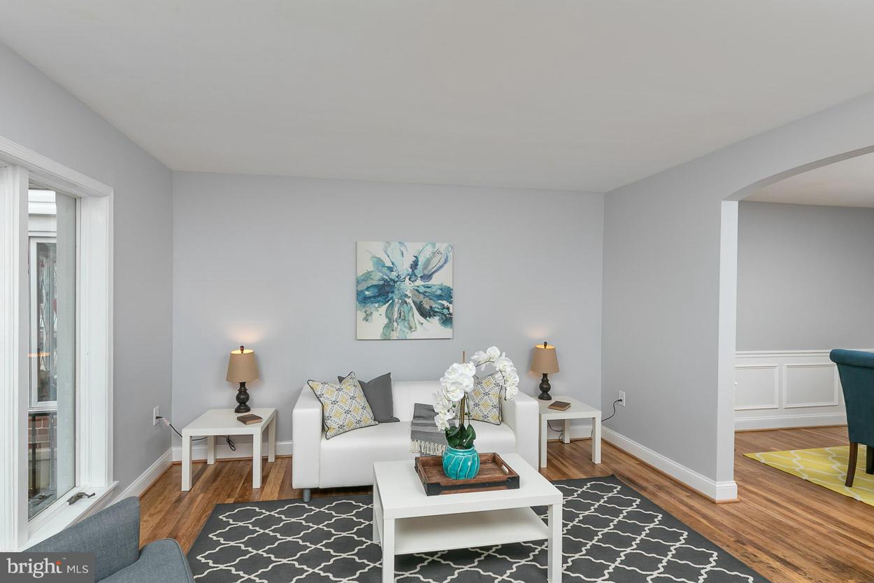 1960 Ormand Road Baltimore, MD 21222 - Photo 6 of 26 Living Room
