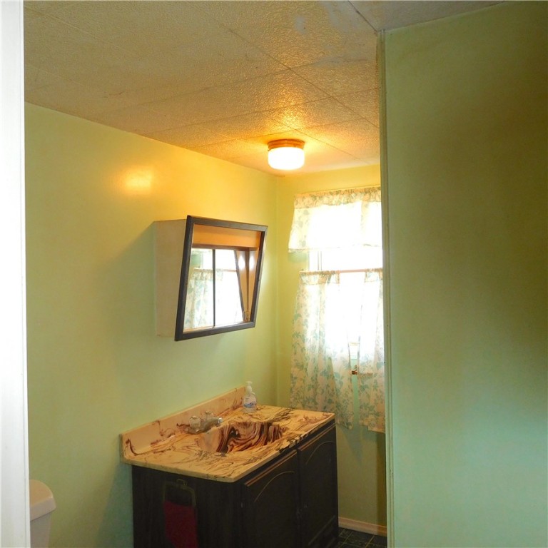 16091 Carr Road Kendall, NY 14476 - Photo 13 of 32 bathroom