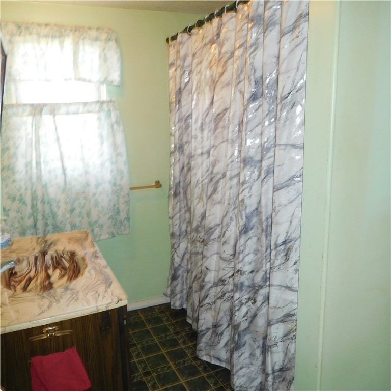 16091 Carr Road Kendall, NY 14476 - Photo 14 of 32