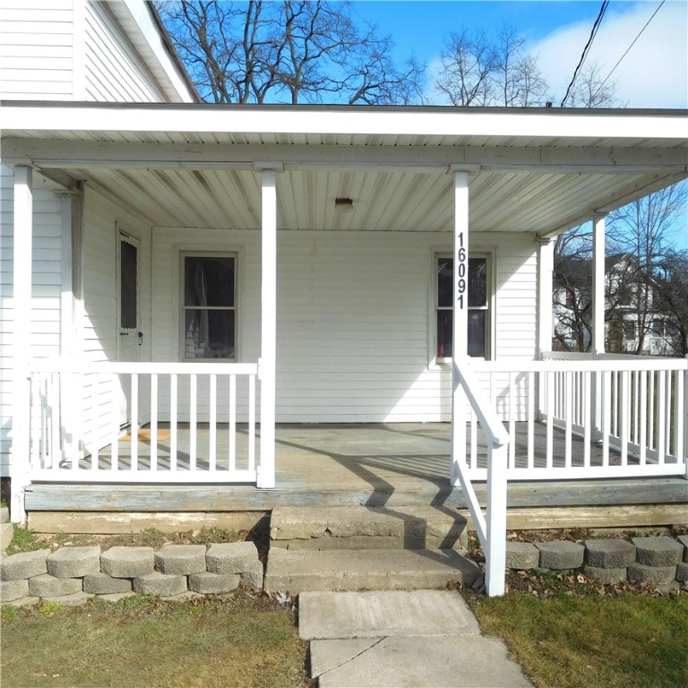 16091 Carr Road Kendall, NY 14476 - Photo 3 of 32 Welcoming front porch