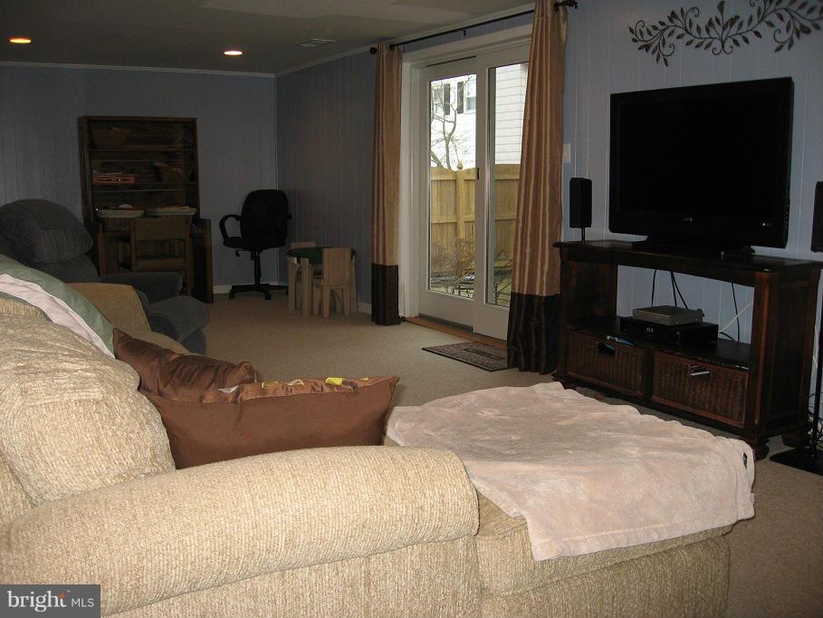 103 Cherry Valley Road Reisterstown, MD 21136 - Photo 16 of 21 Family Room