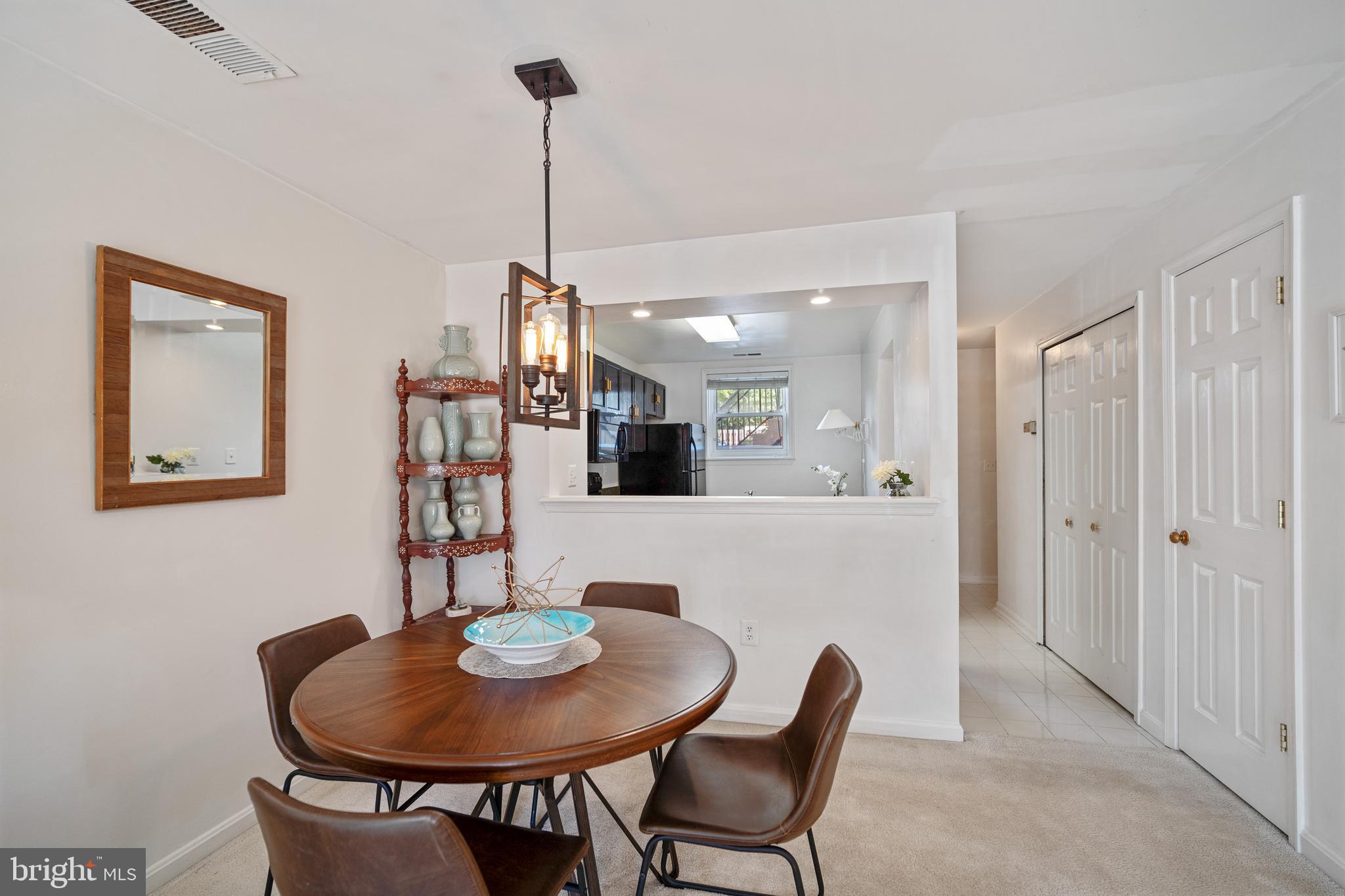 3920 9th Road South Arlington, VA 22204 - Photo 5 of 28 Gallery Image 5