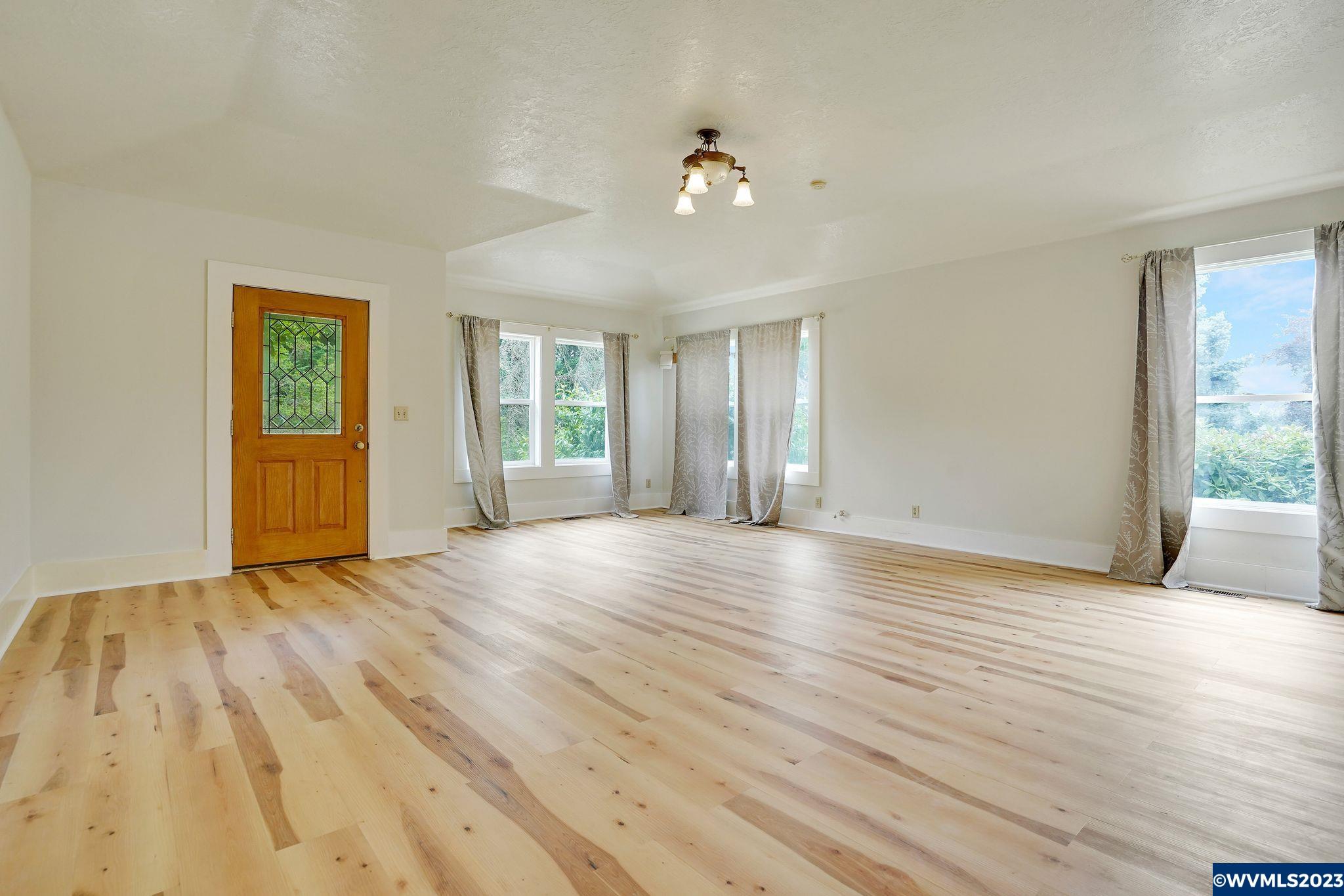 12173 West Stayton Road Southeast Aumsville, OR 97325 - Photo 8 of 42