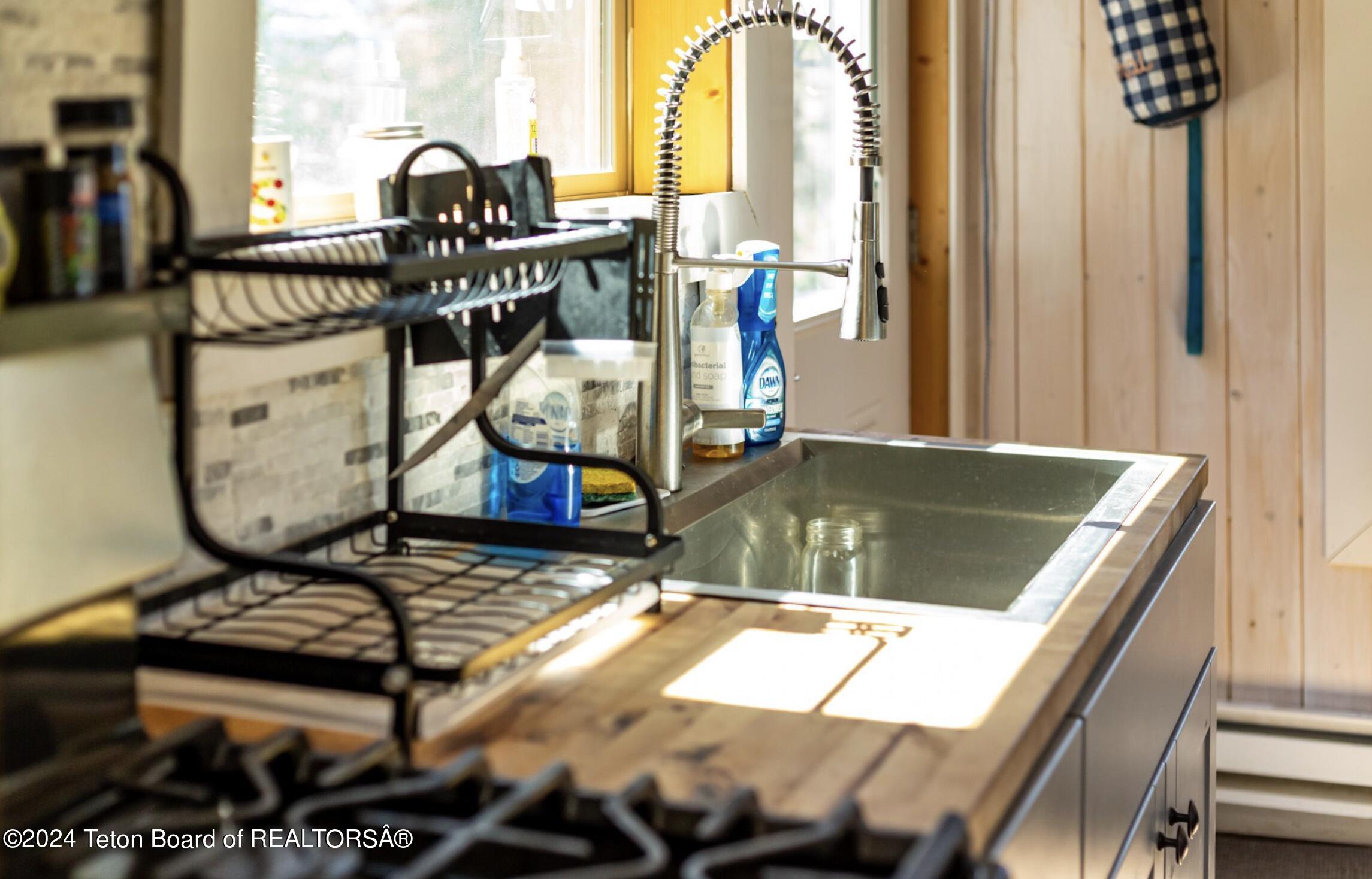 8 Meeks Road Dubois, WY 82513 - Photo 14 of 48 8 Meeks Rd.