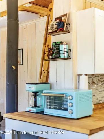 $249,000 | 8 Meeks Road, Dubois, WY 82513