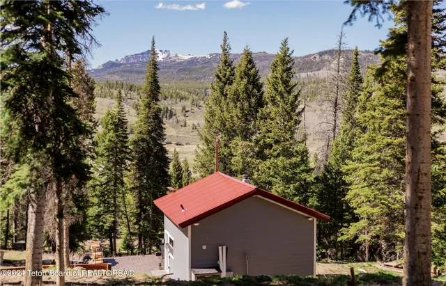$249,000 | 8 Meeks Road, Dubois, WY 82513