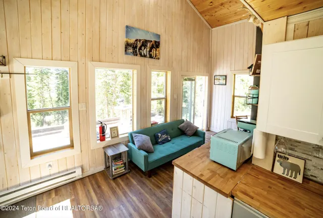 $249,000 | 8 Meeks Road, Dubois, WY 82513