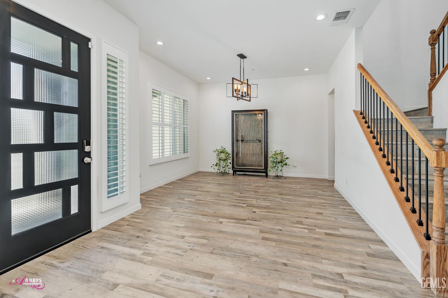 Undisclosed Address Bakersfield, CA 93314 - Photo 4 of 61