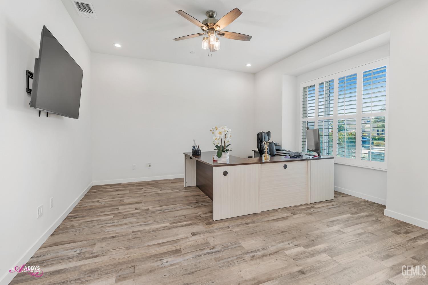 Undisclosed Address Bakersfield, CA 93314 - Photo 6 of 61