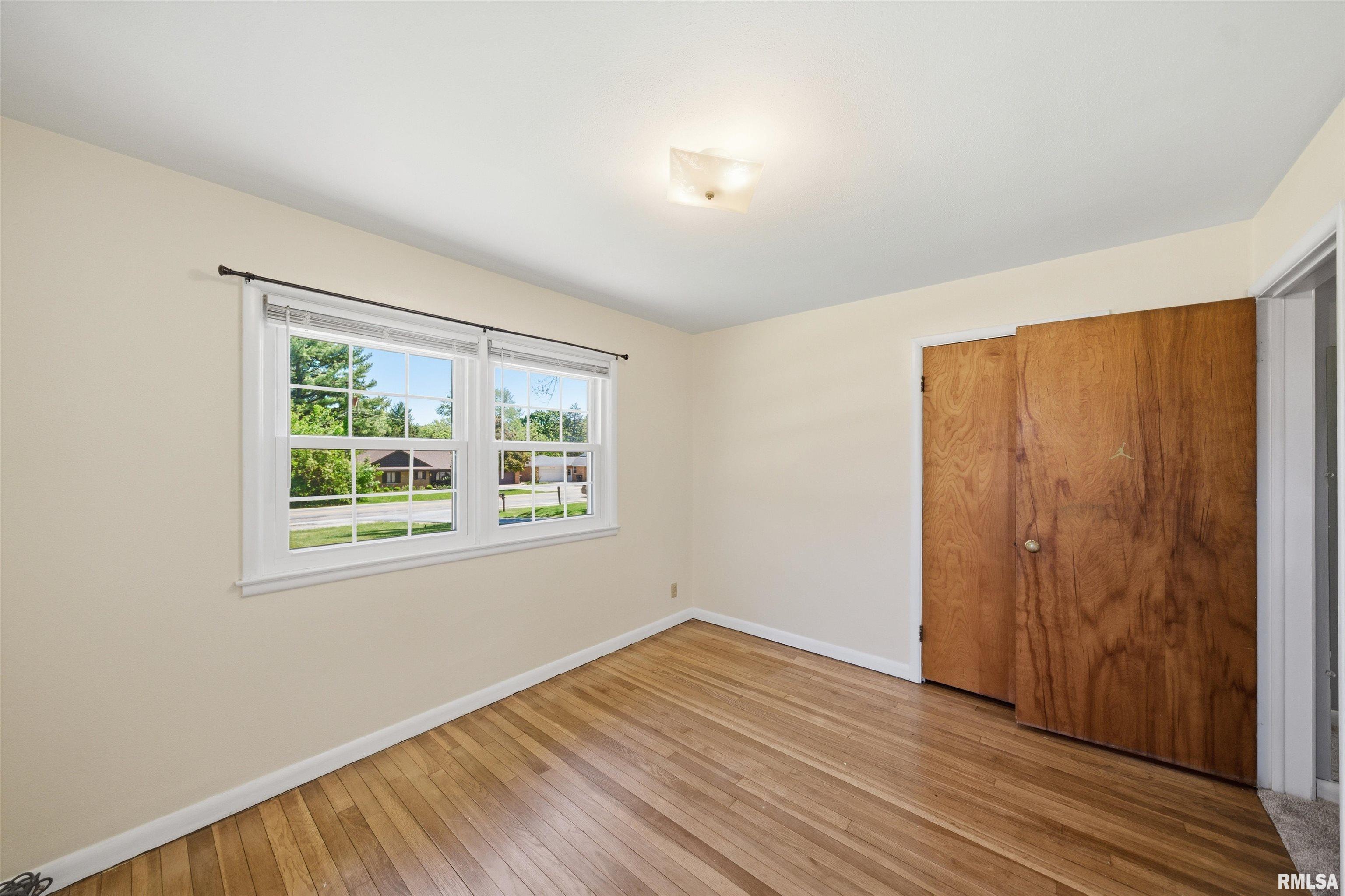 5203 North Sheridan Road Peoria, IL 61614 - Photo 13 of 31