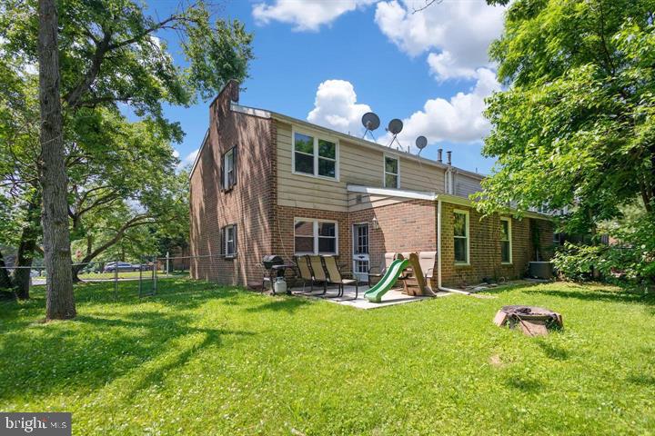 1829 Edgewood Place Clementon, NJ 08021 - Photo 2 of 2 Charming backyard oasis awaits you!