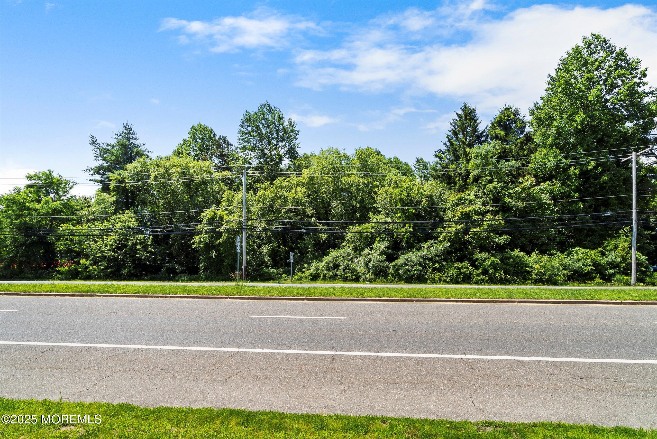 185 North County Line Road Jackson, NJ 08527 - Photo 10 of 22 a view of a yard