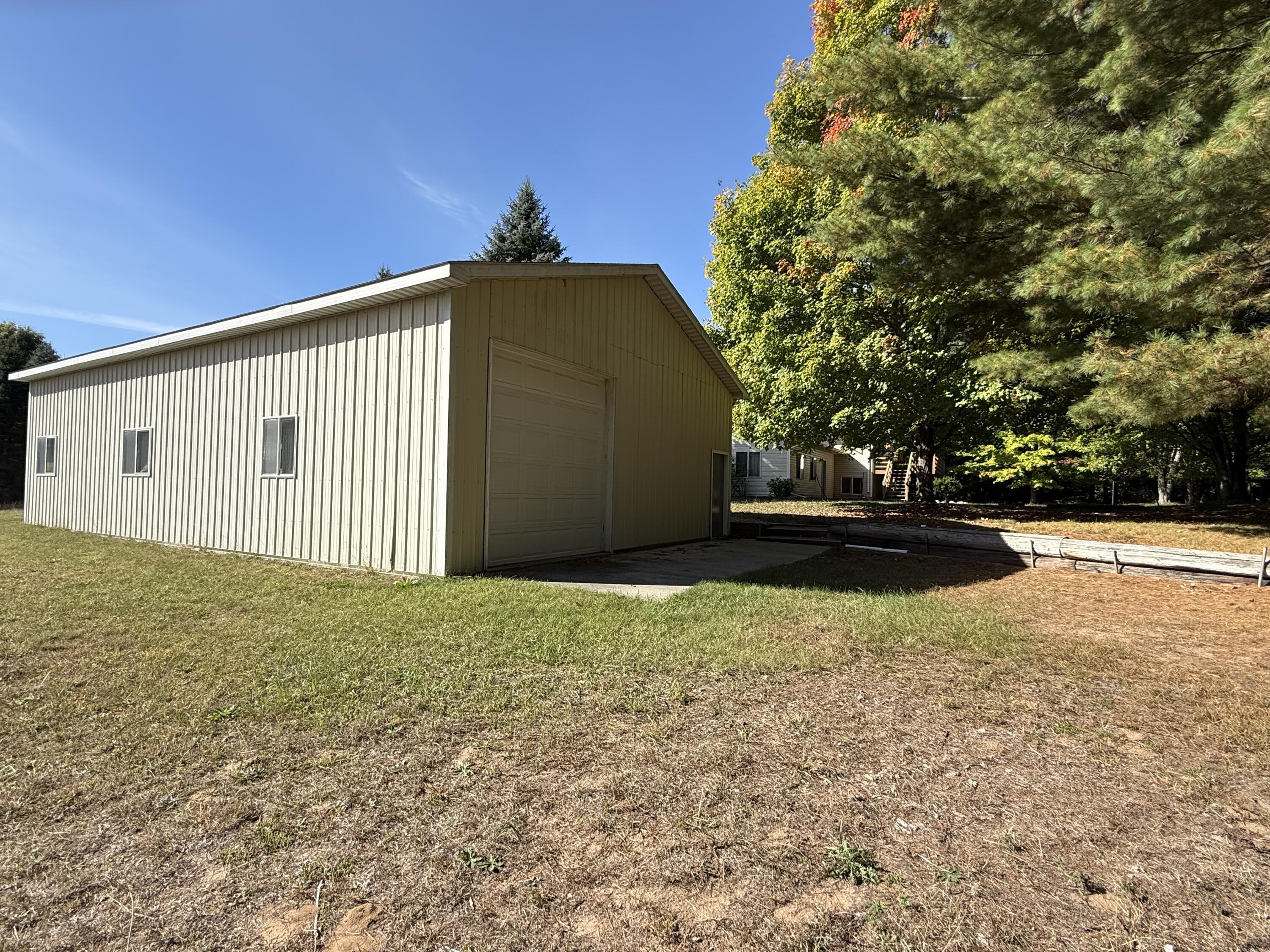 7412 Forest Lodge Road Traverse City, MI 49685 - Photo 8 of 49 IMG_4555