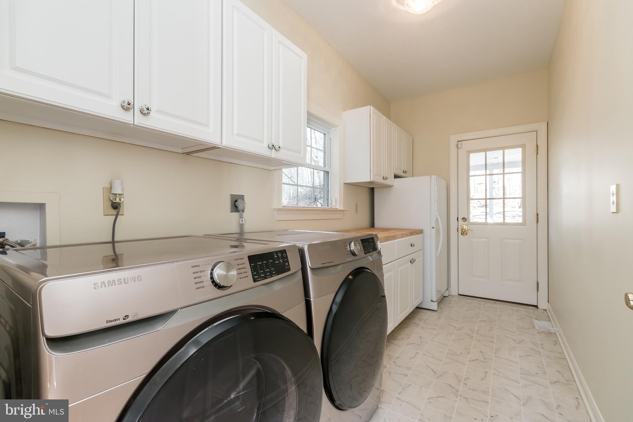 976 Hunting Ridge Road Winchester, VA 22603 - Photo 48 of 120 Laundry Main Level