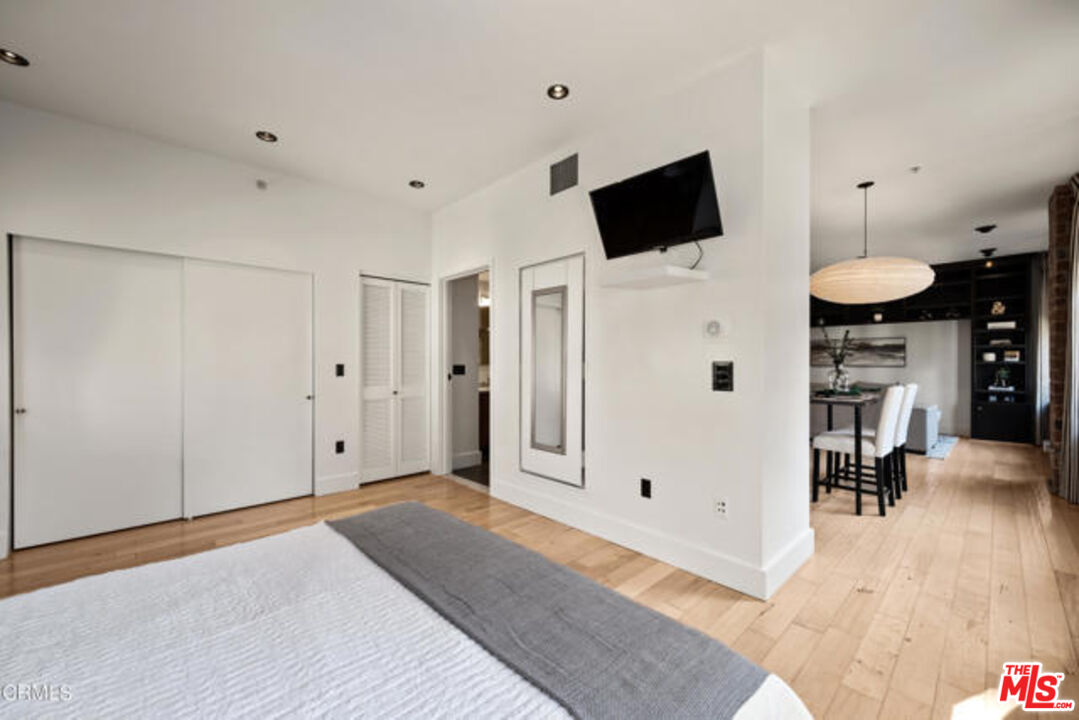 460 South Spring Street, Unit 601 Los Angeles, CA 90013 - Photo 9 of 18