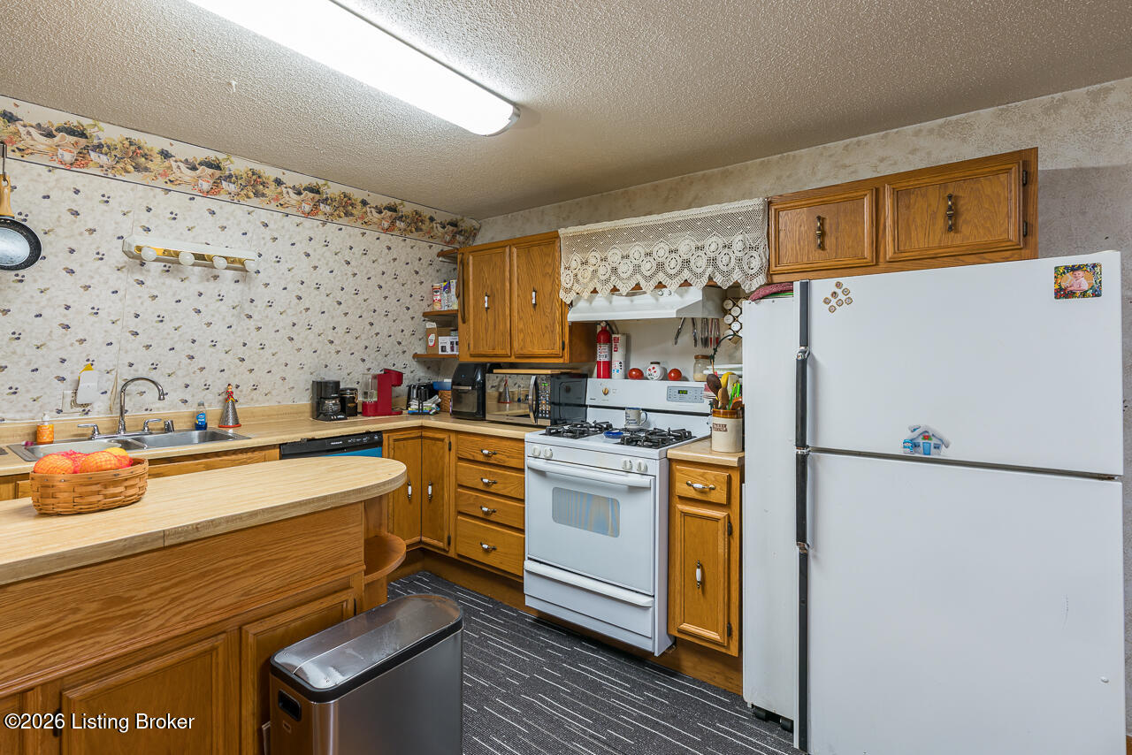 4296 Berrytown Road Rineyville, KY 40162 - Photo 10 of 44 DSC00385