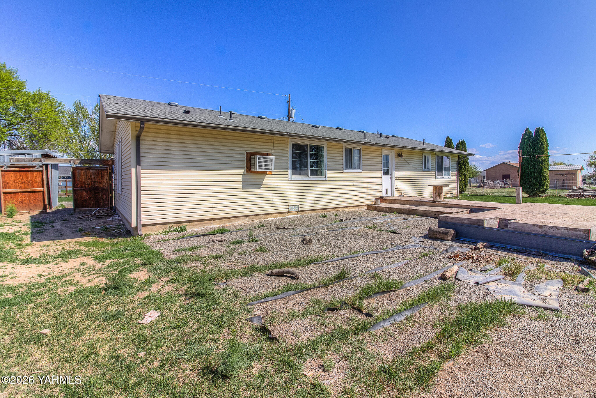 130 Green Giant Road Mabton, WA 98935 - Photo 28 of 34 a view of a house with a backyard