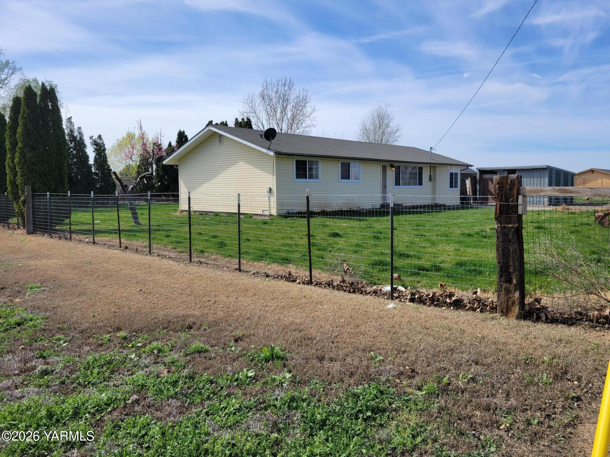 130 Green Giant Road Mabton, WA 98935 - Photo 5 of 6 130 Green Giant Rd 5