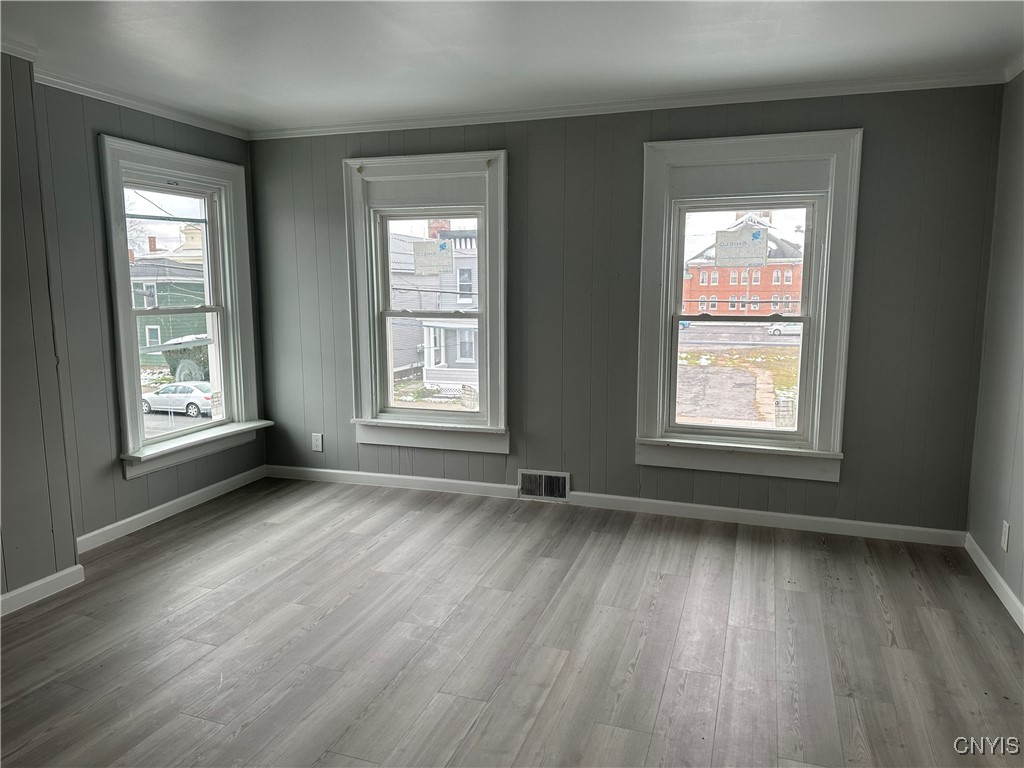 114 West Embargo Street Rome, NY 13440 - Photo 5 of 6