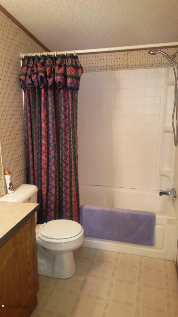 20475 Gates Road Howard City, MI 49329 - Photo 12 of 16 bathroom2