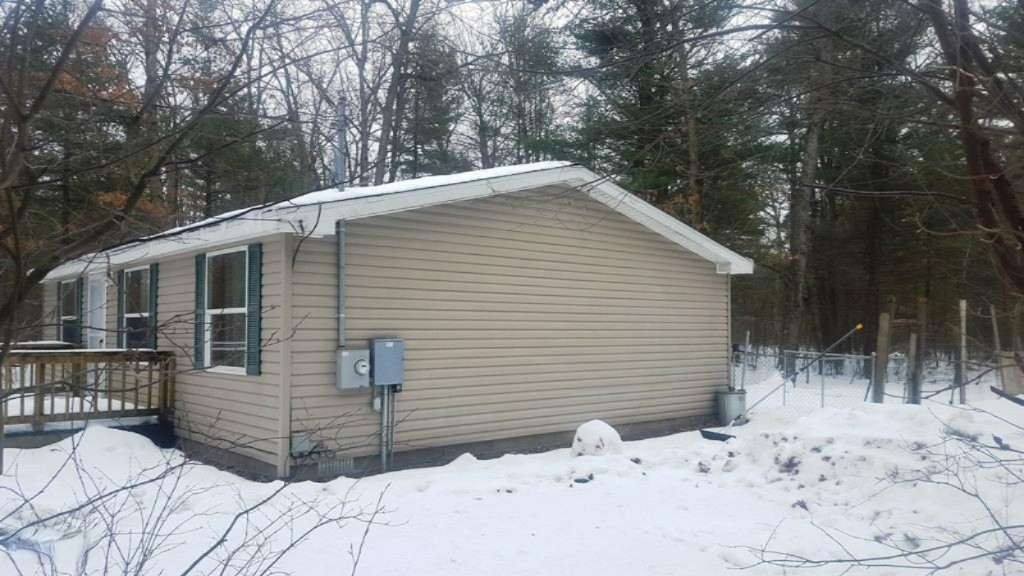 20475 Gates Road Howard City, MI 49329 - Photo 13 of 16 East Side of home