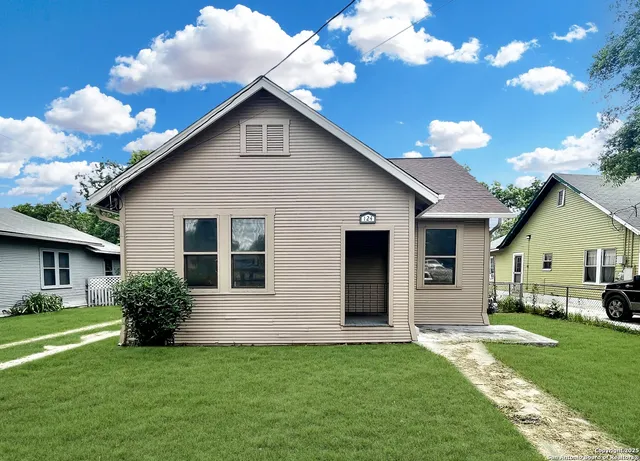 $1,250 | 124 Gifford Street, San Antonio, TX 78211