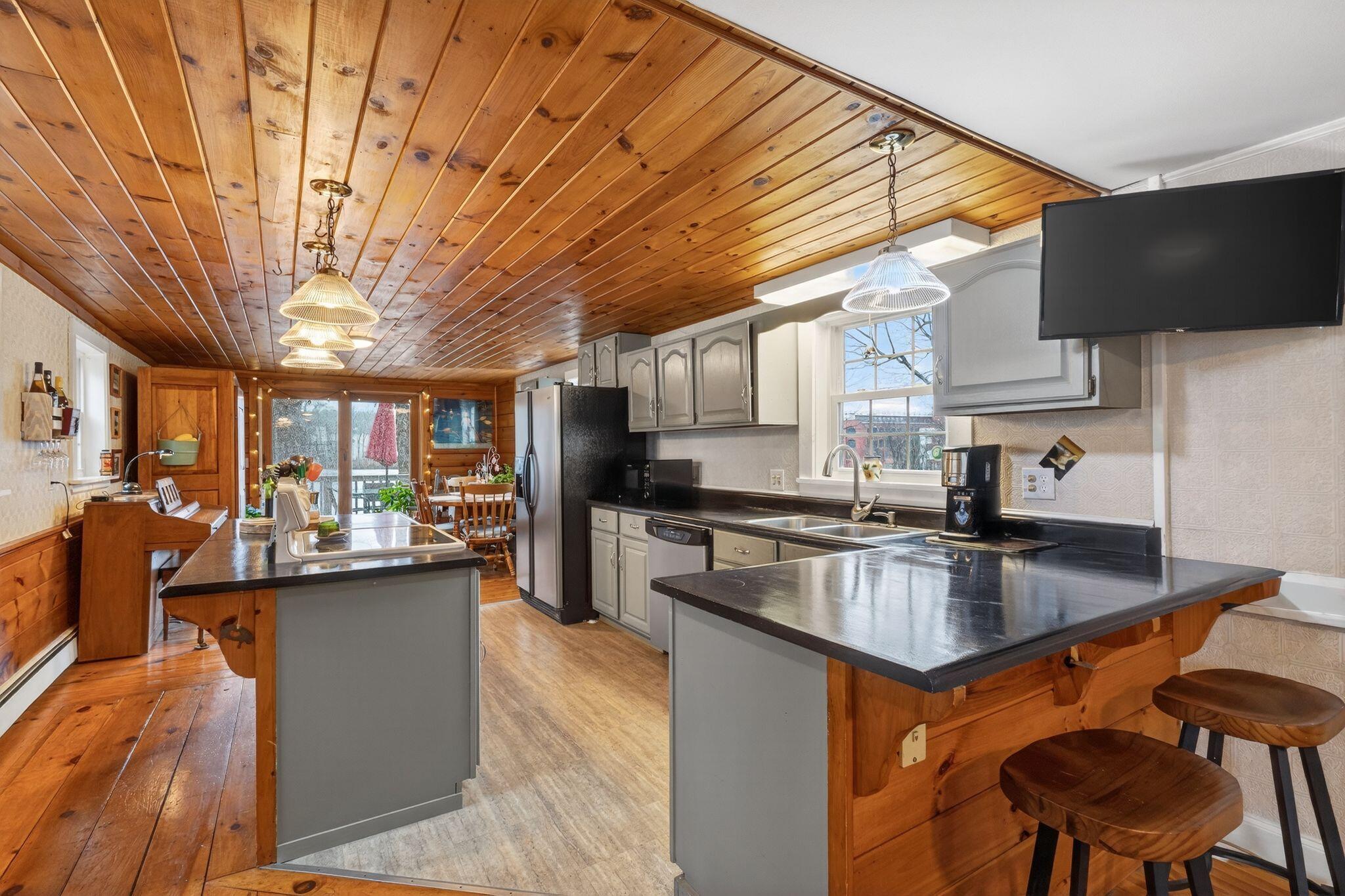 428 Main Street Springvale, ME 04083 - Photo 23 of 63