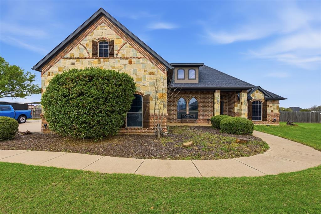 165 Canyon Drive Decatur, TX 76234 - Photo 2 of 37