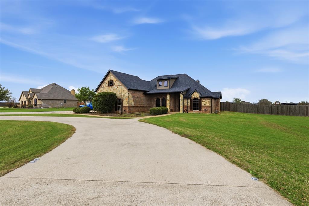 165 Canyon Drive Decatur, TX 76234 - Photo 5 of 37