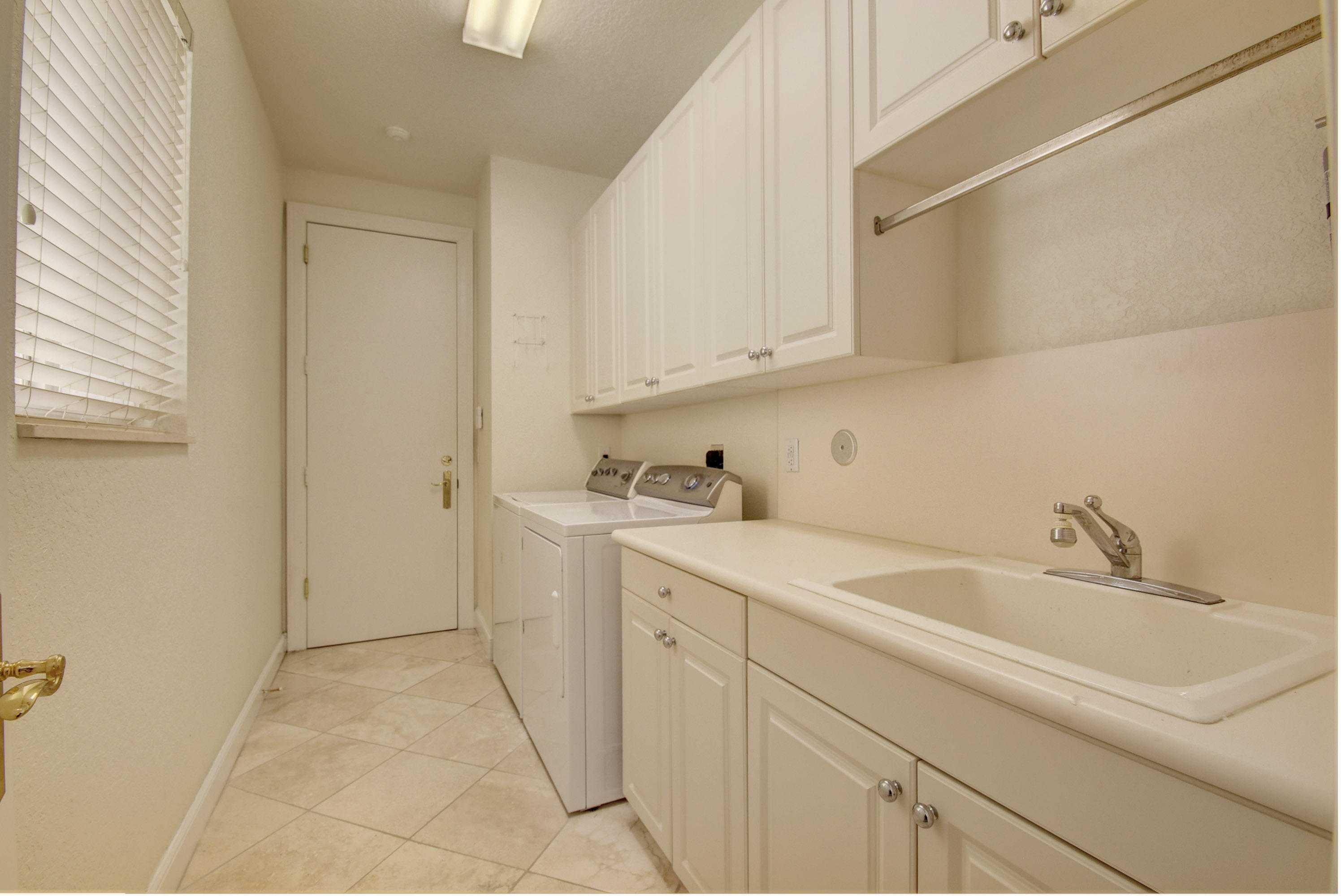 6501 Northwest 39th Terrace Boca Raton, FL 33496 - Photo 30 of 30 Laundry Room