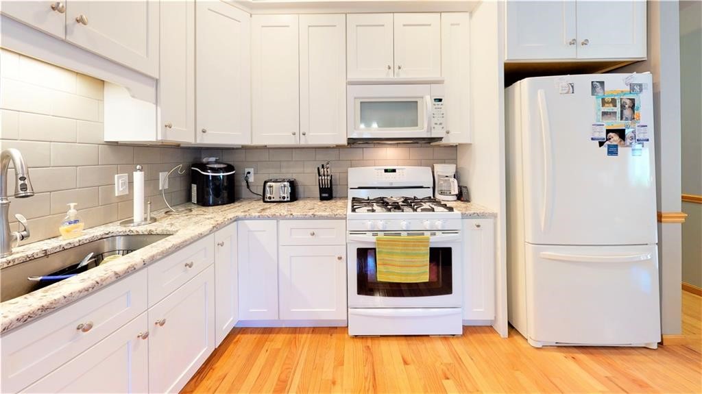 800 Hammet Road Coventry, RI 02816 - Photo 3 of 36