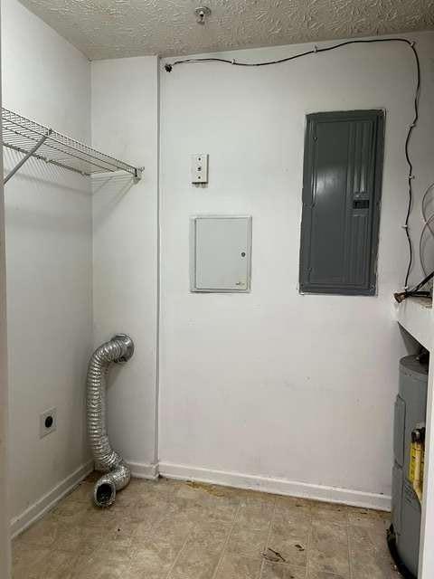 10303 Waldrop Place Decatur, GA 30034 - Photo 5 of 12
