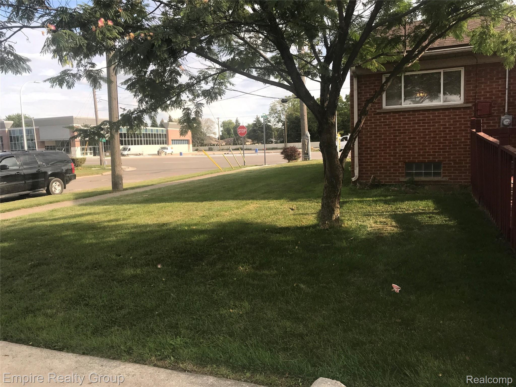 26944 Ford Road Dearborn Heights, MI 48127 - Photo 36 of 49 AA222F64-869E-4B26-9151-72B1F4E3BE22.jpeg