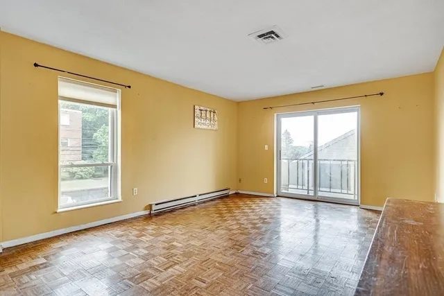 $3,300 | 405 Langley Road, Unit 2B, Newton, MA 02459